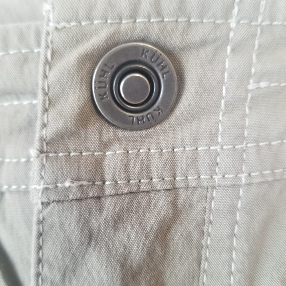 KUHL Women's Sage Cargo Hiking 11" Inseam Shorts. Size 6 - Picture 3 of 9